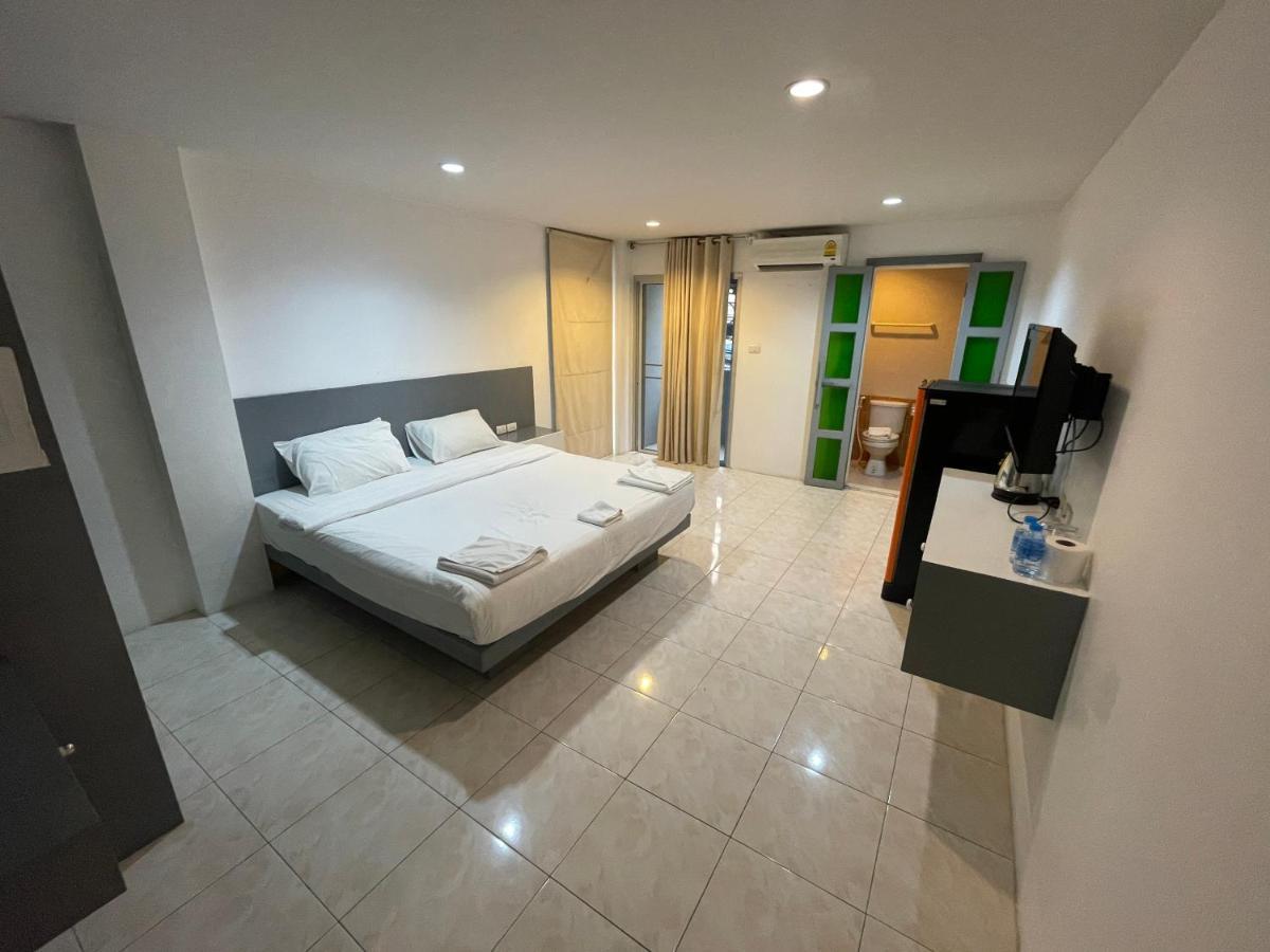Islanda Hotel Patong Экстерьер фото