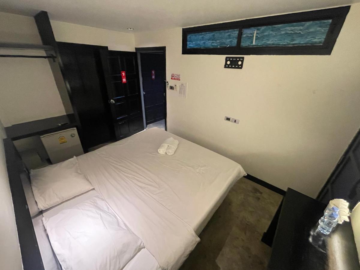 Islanda Hotel Patong Экстерьер фото